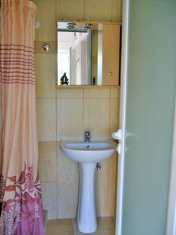 Vordos Rooms Vrasná Exteriér fotografie